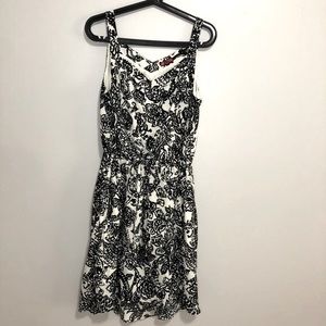 Floral Print Dress Drawstring Tie Waist Hi Low Hem V Neck Cream Black